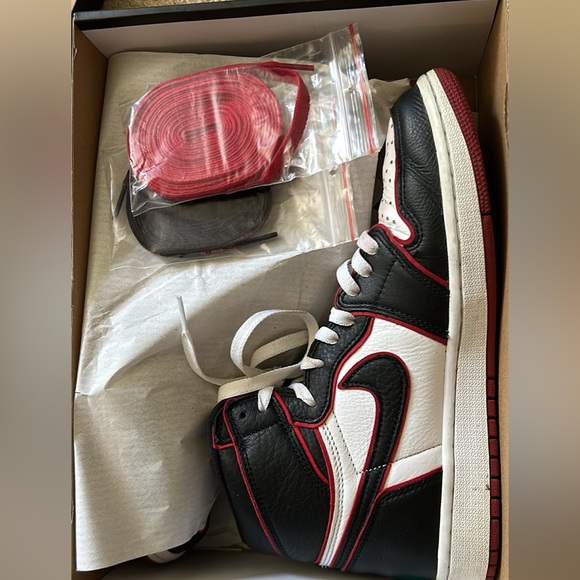 Air Jordan 1 Retro High OG bloodlines - Picture 6 of 7